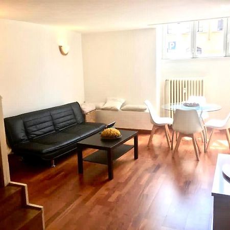 Yourvacanza Navigli Loft Apartment Milan Bagian luar foto