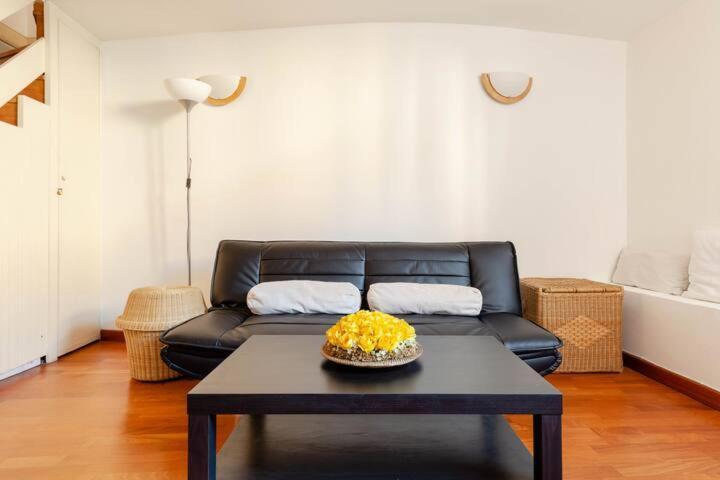 Yourvacanza Navigli Loft Apartment Milan Bagian luar foto