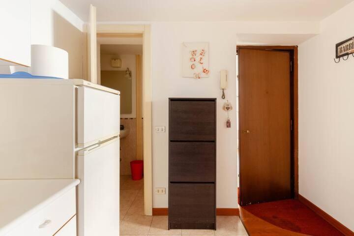 Yourvacanza Navigli Loft Apartment Milan Bagian luar foto