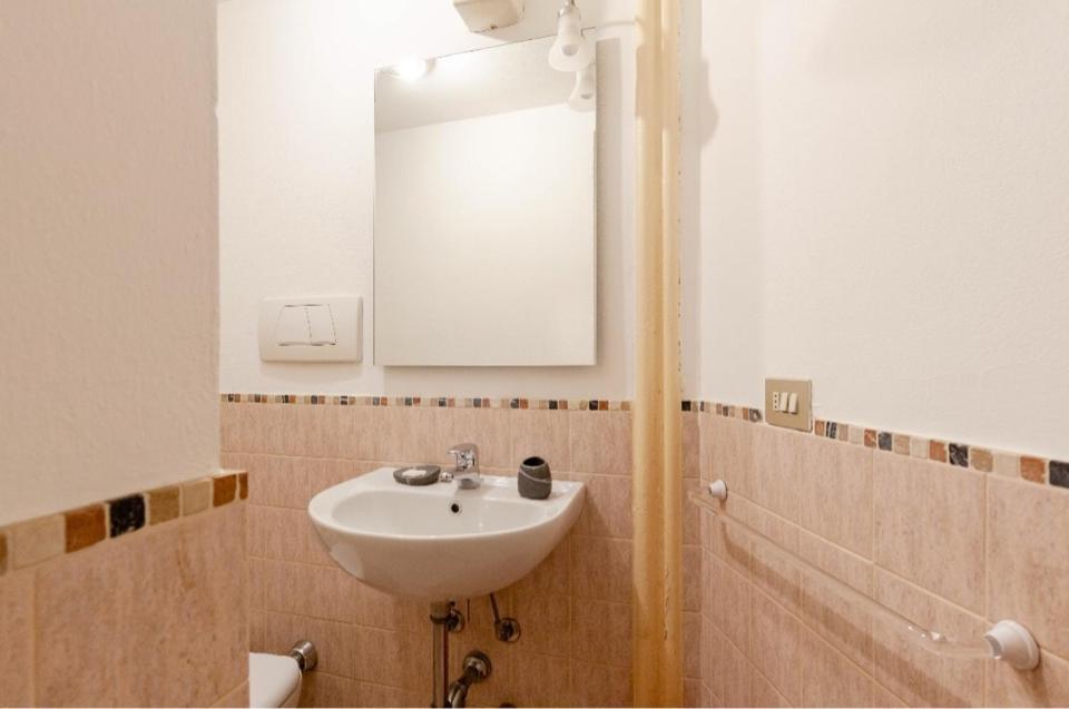 Yourvacanza Navigli Loft Apartment Milan Bagian luar foto